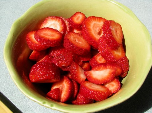 strawberry rhubarb soup sorbet 015 (640x480)